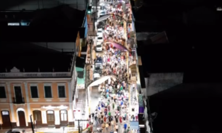 Procissão do senhor morto leva centenas às ruas