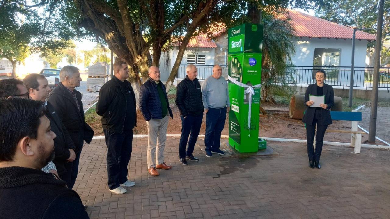 Sicredi inaugura estação pública de hidratação na Praça da Matriz em Rio Pardo