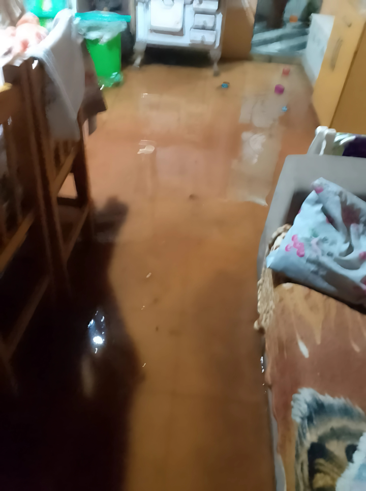 Residência na localidade de Pederneiras foi invadida pela água pela primeira vez