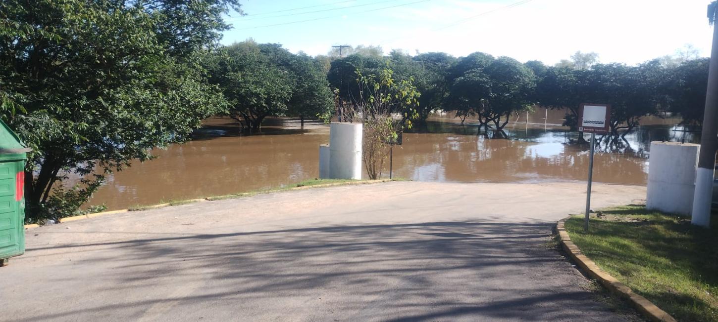 Depois de cheia com chuvas da semana passada, rios começam a baixar