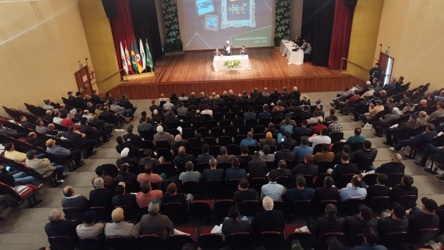 Assembleia define manutenção de taxas