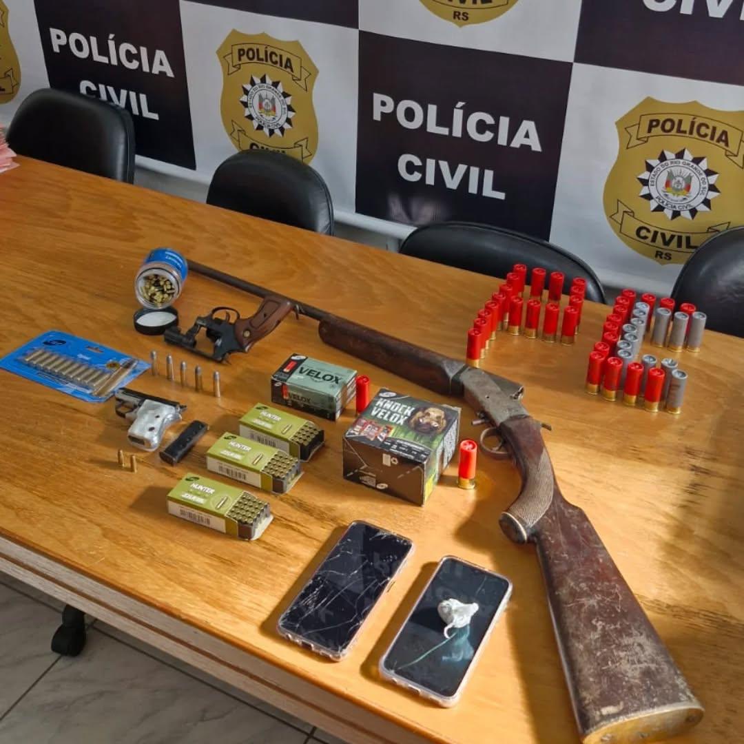 Homem é preso por comércio e posse irregular de armas em Rio Pardo