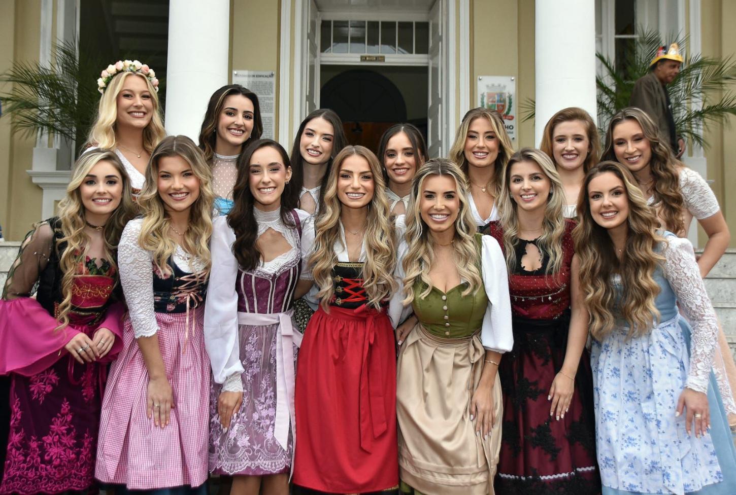 Tradição e muita expectativa marcam a escolha das soberanas da 40ª Oktoberfest