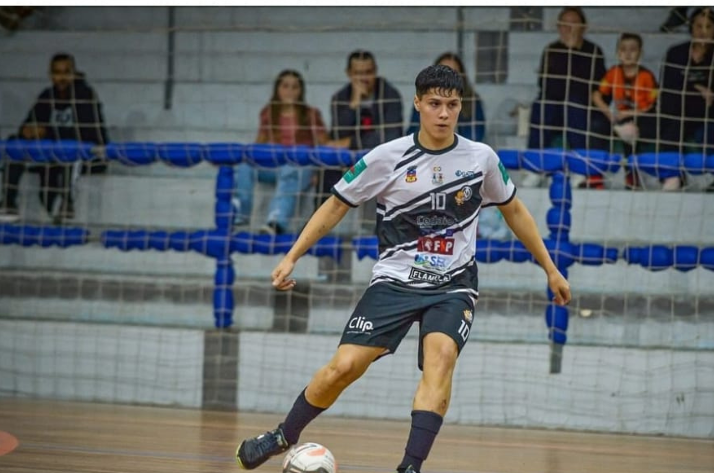 Nadas Branco Sub-17 é superado pelo Penarol em jogo equilibrado