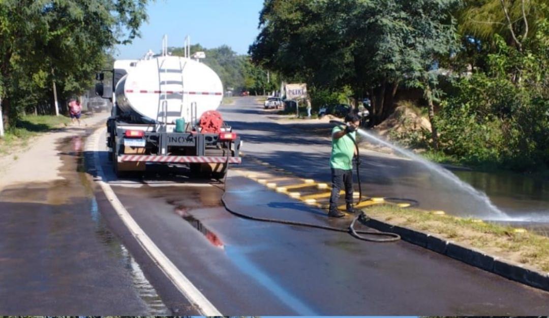 Mutirão de limpeza remove areia da Avenida Perimetral em Rio Pardo