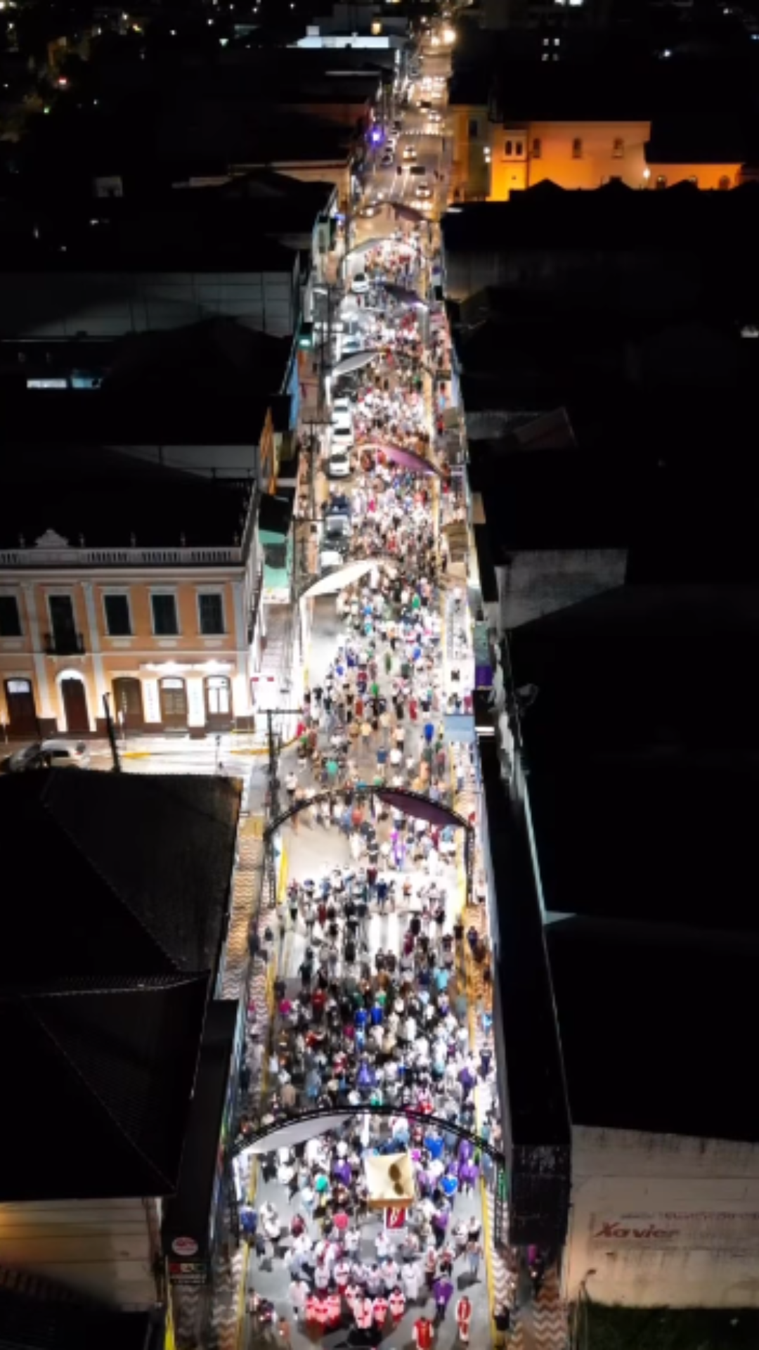 Procissão do senhor morto leva centenas às ruas