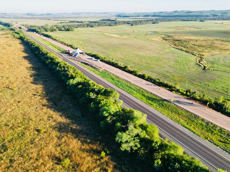 Ministro entrega trecho duplicado da BR-290 e autoriza novas obras no RS