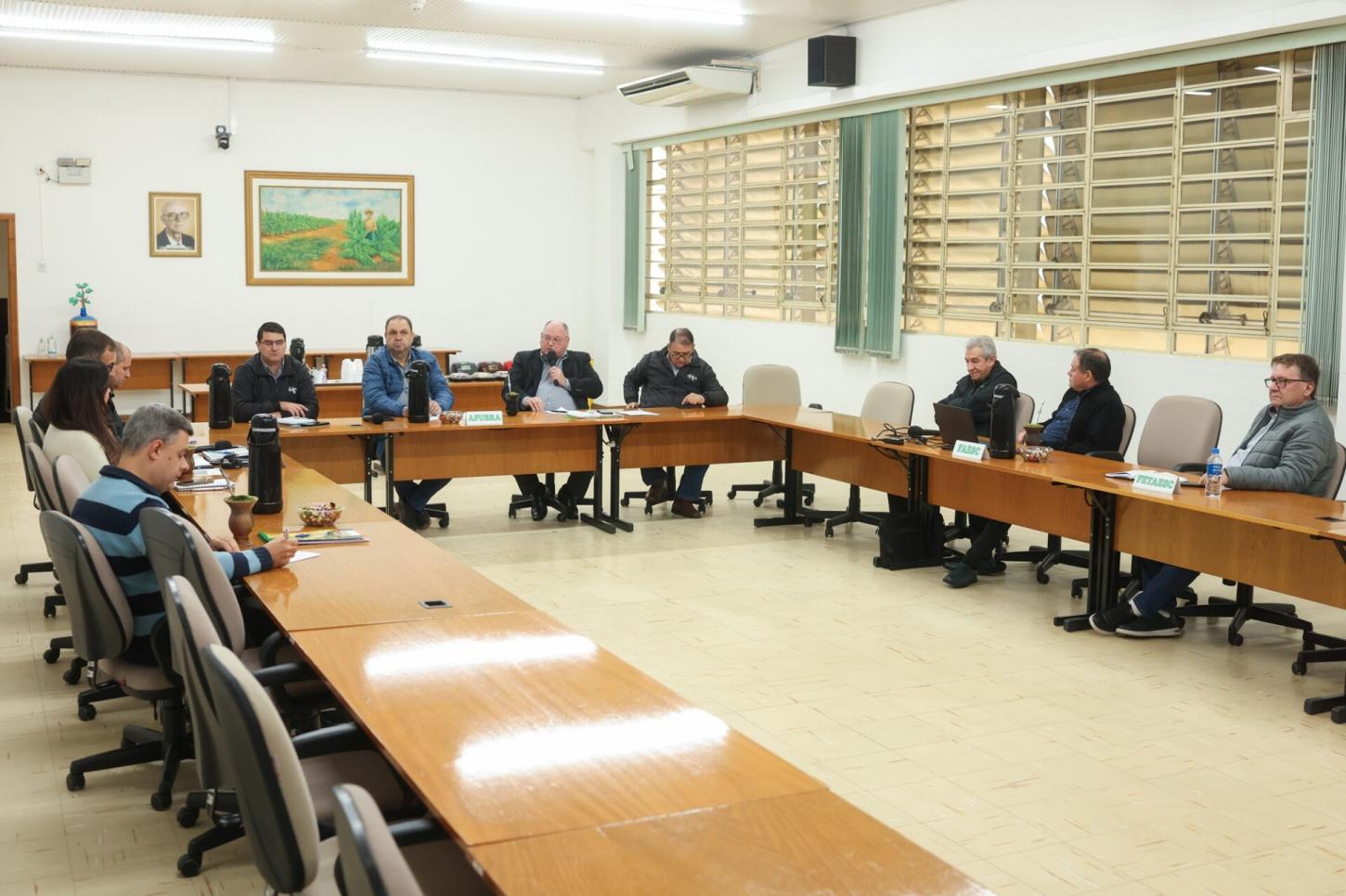 Produtores cobram fumageiras sobre preços e compra do tabaco