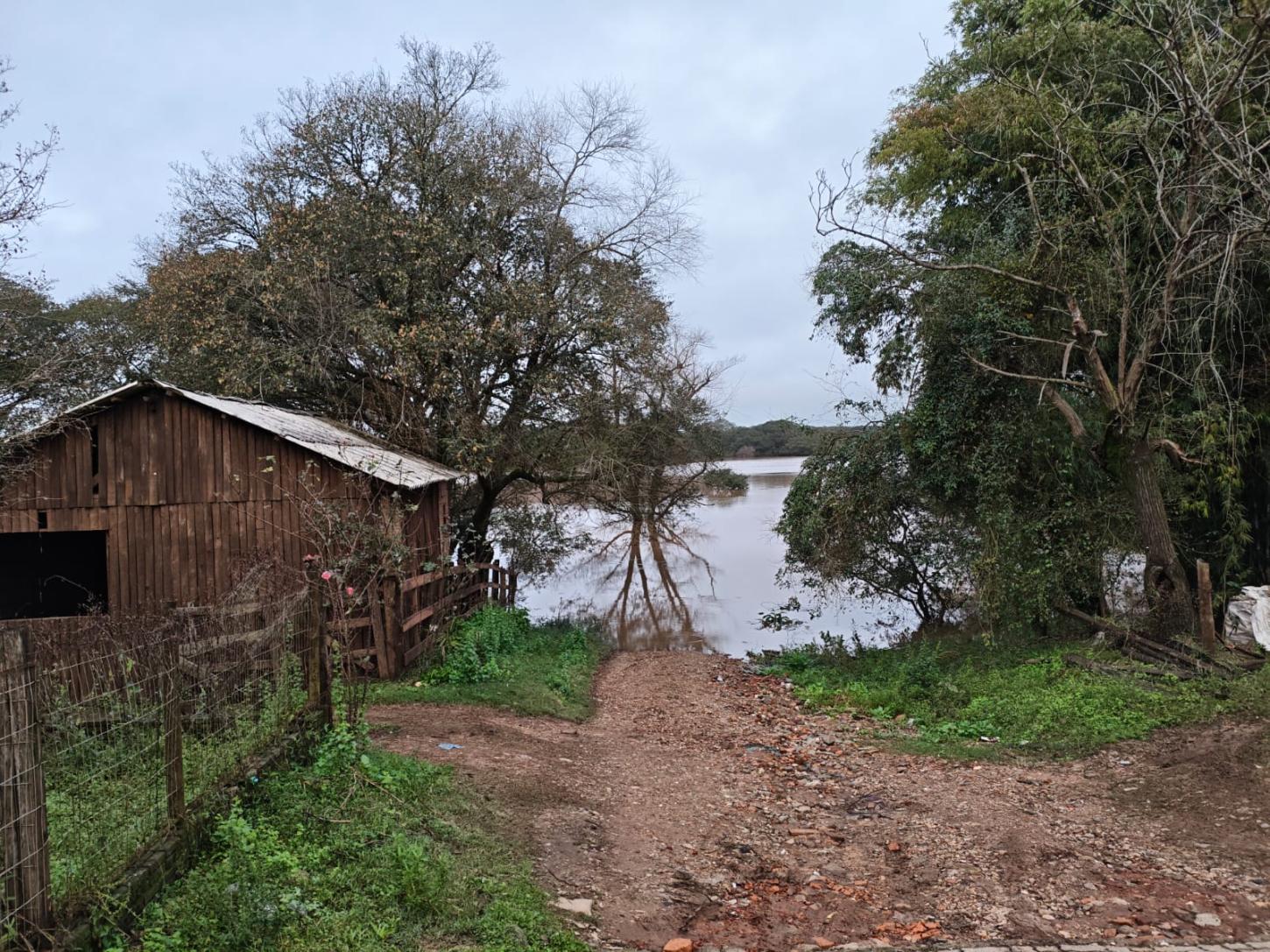 Tempo firme traz alívio em Rio Pardo e enchente começa a perder força
