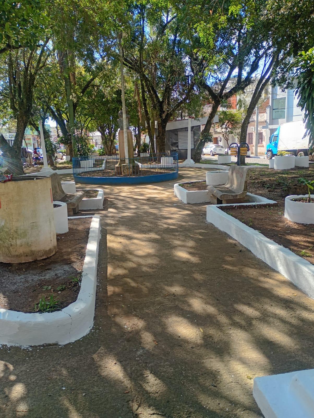 PRAÇA DA CRUZ DO BARRO VERMELHO. FOTO: SECRETARIA DO MEIO AMBIENTE E PESCA