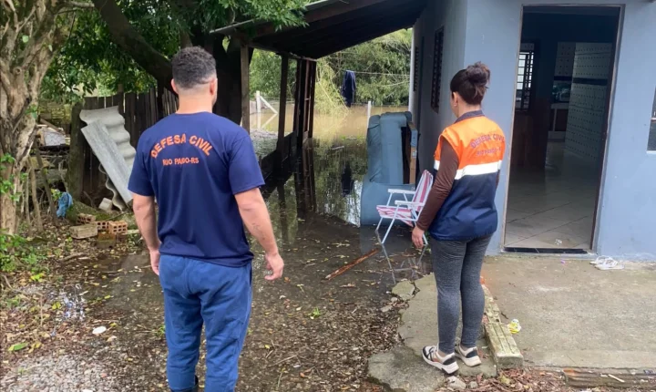 Em Rio Pardo, primeiras famílias deixam áreas de risco