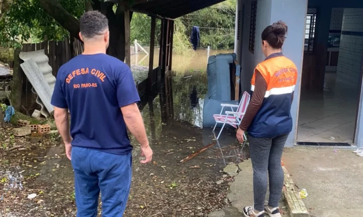 Cheias em Rio Pardo já é realidade e primeiras famílias deixam áreas de risco