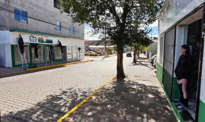 Farmácia Vida e Saúde amplia espaço e muda de endereço