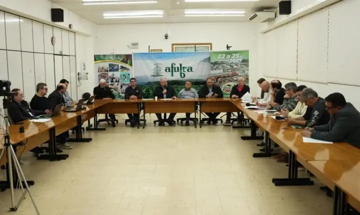 Safra de tabaco sul-brasileira 2025/2026 fecha em 710.229 toneladas