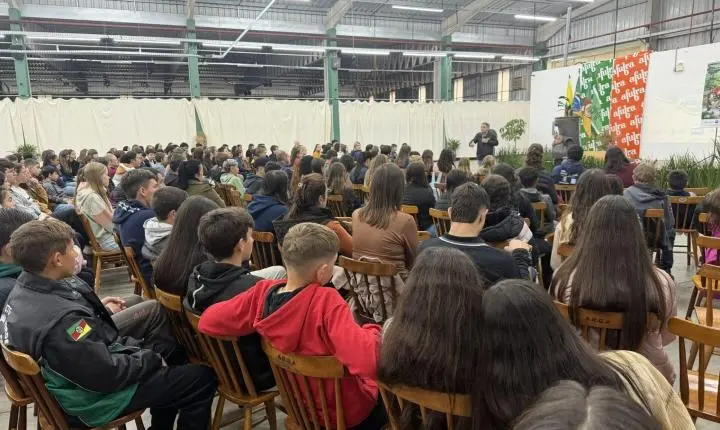 Verde é Vida celebra 35 anos com encontro que reúne 260 alunos e professores